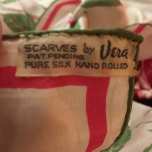 Vera scarf pink roses with a green border silk